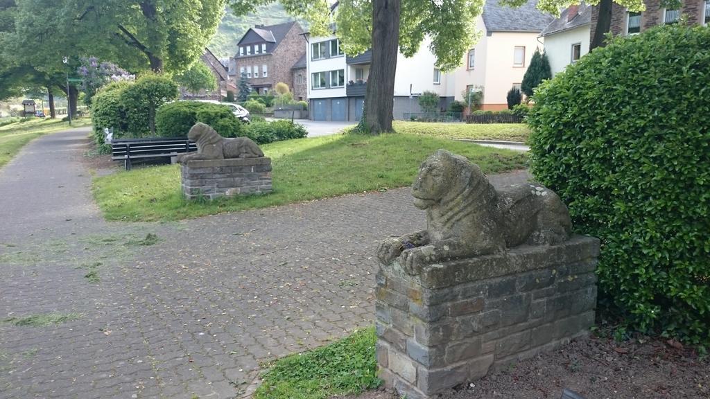 Ferienwohnungen Am Bruttiger Moselsteig Ruang foto