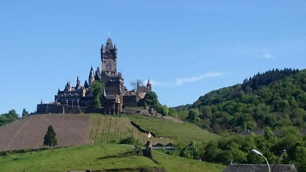 Ferienwohnungen Am Bruttiger Moselsteig Bagian luar foto
